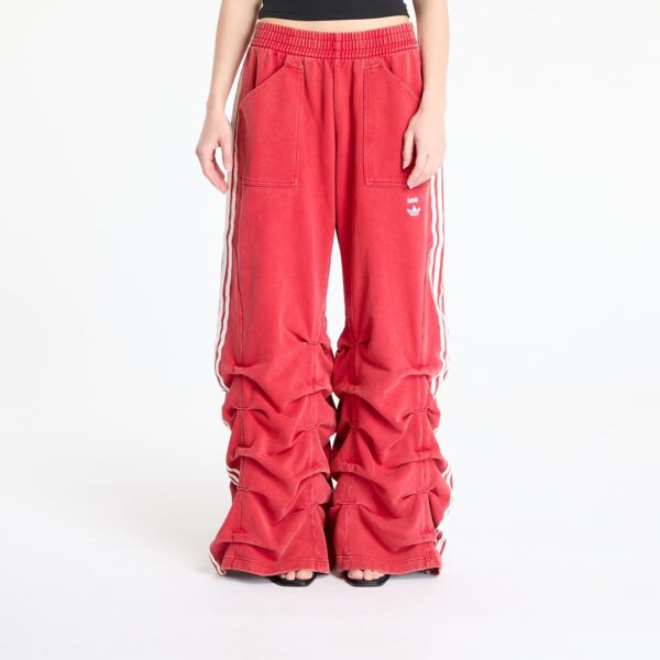 Nadrágok adidas x Avavav Pleated Track Pant Red/ Power Red XS-alacsony-ár