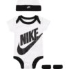 Nike Sportswear Szettek 'Futura'  fekete / fehér-hu