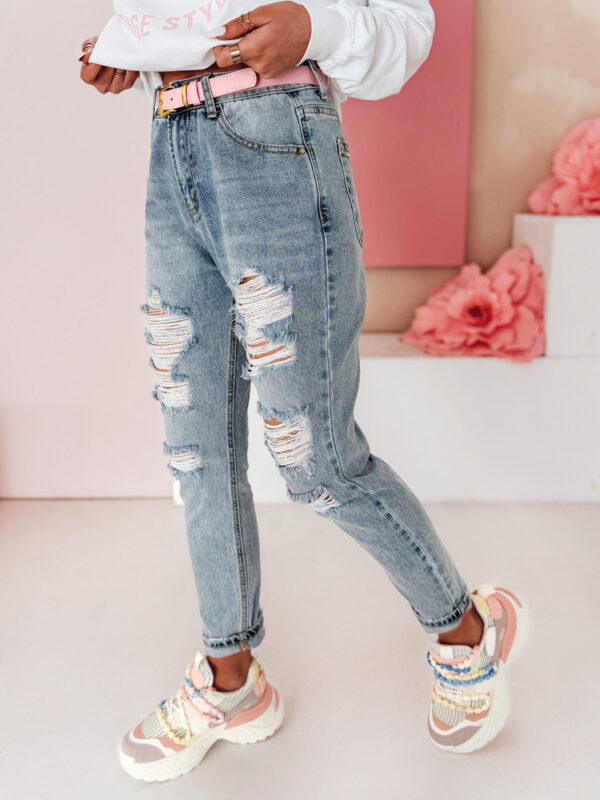 Női farmer mom fit nadrág lyukacsos MOMVIBE kék Dstreet