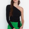 Női felső Trendyol TWOAW23BZ00094/Black
