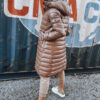 Női hosszú kabát LESSI Szín Camel DSTREET