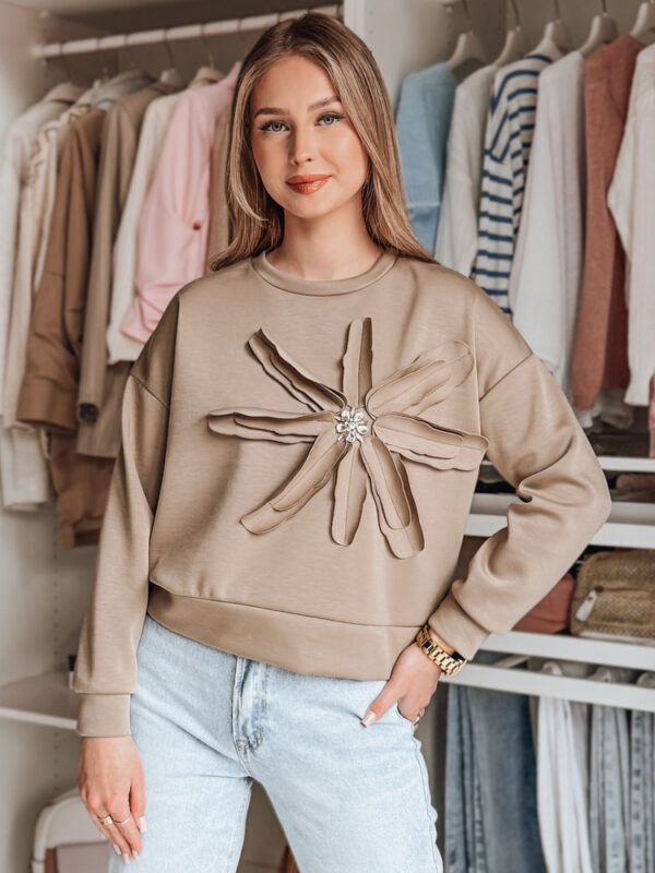 Női oversize pulóver virággal PETITKA mokka Dstreet