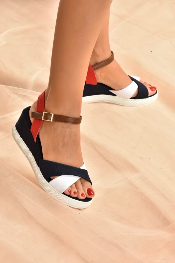 Női szandál Fox Shoes