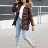 Női télikabát kapucnival WINTERCHIC kávé Dstreet