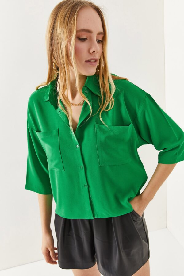 Olalook Women's Grass Green Two Pockets Crop Aerial Shirt