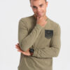 Ombre Longsleeve męski z printem w kształcie kieszonki - oliwkowy