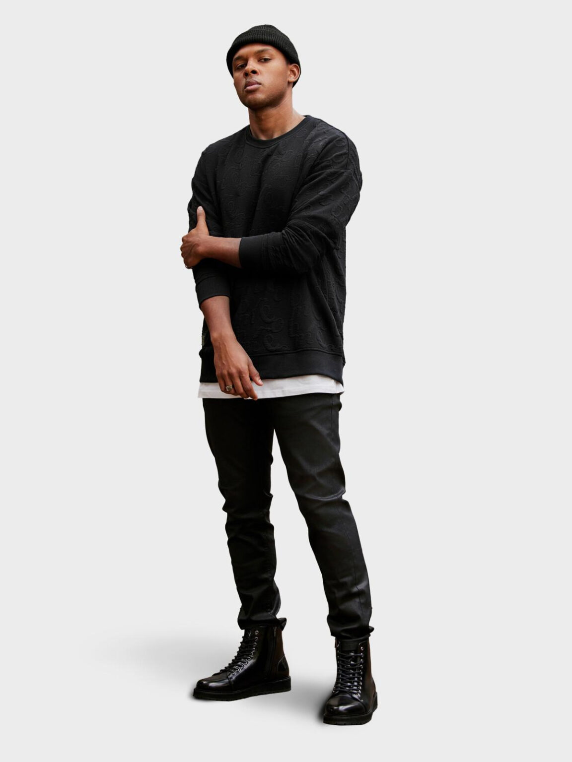 Ombre Men's RELAXED FIT sweatshirt with embossed letters - black