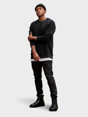 Ombre Men's RELAXED FIT sweatshirt with embossed letters - black