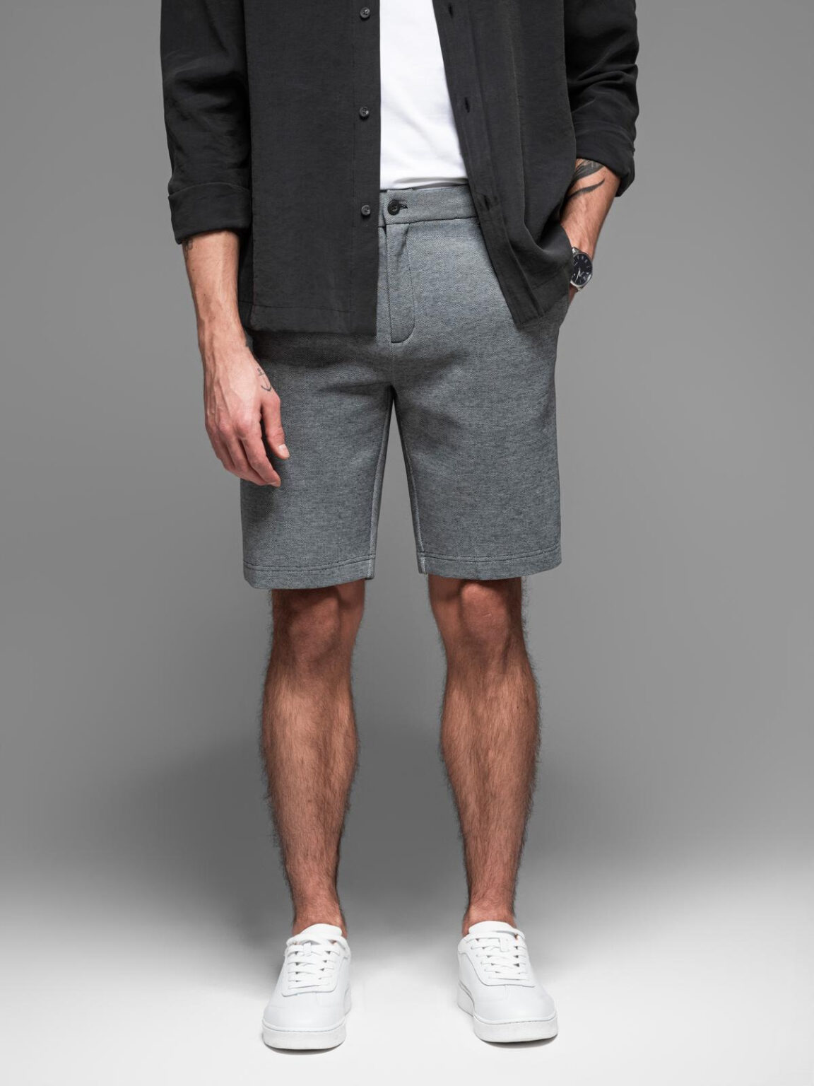 Ombre Men's SLIM FIT short shorts in structured melange knit - black