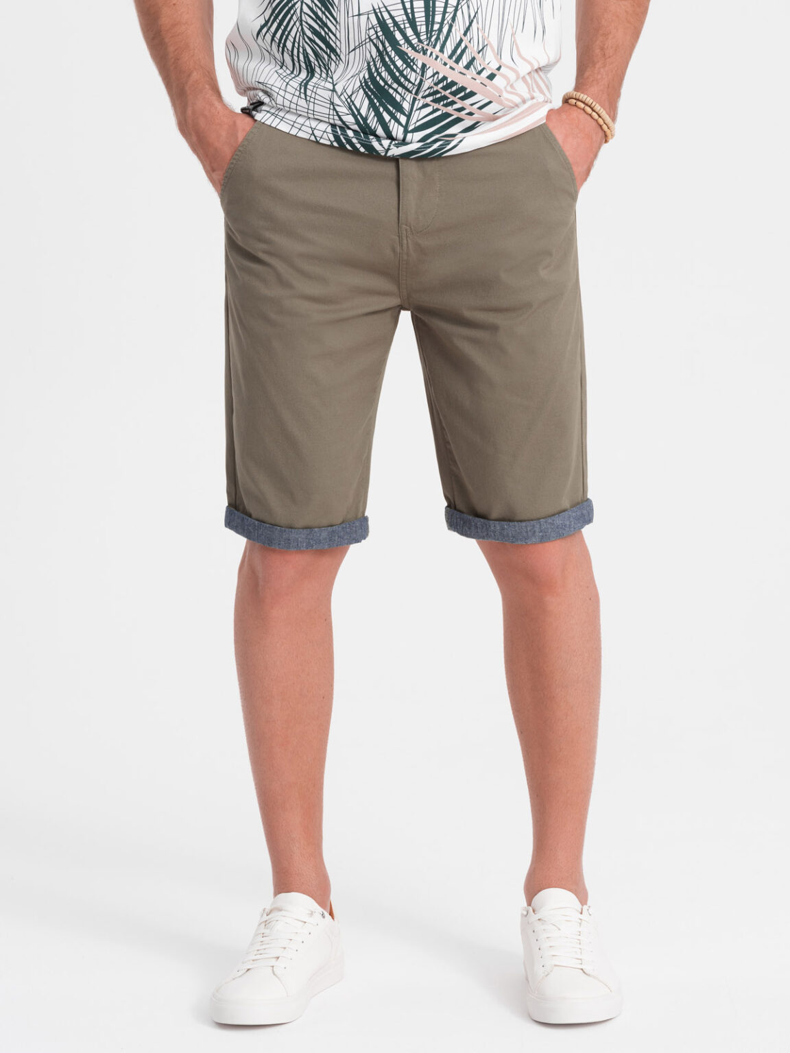 Ombre Men's chinos shorts with contrasting turn-up