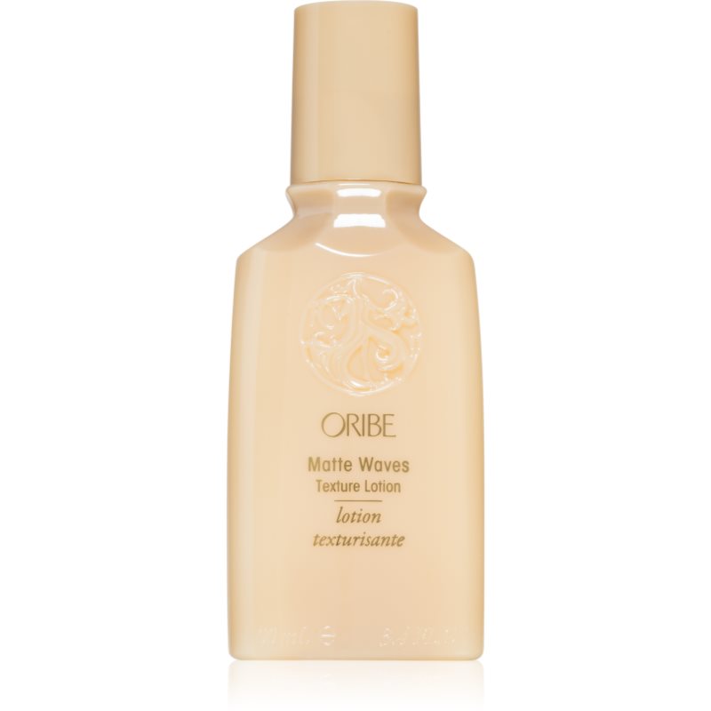 Oribe Signature Matte Waves Texture Lotion tej a hajra a hullámos és göndör hajra 100 ml-Ár