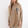 Oversize sweatshirt with camel asymmetrical sides