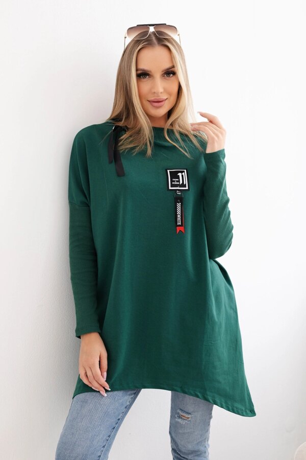 Oversized sweatshirt with asymmetrical sides in green