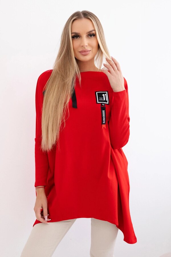 Oversized sweatshirt with asymmetrical sides red