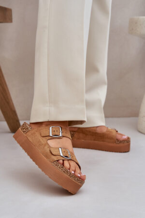 PE1 Női szandál masszív platformon csatokkal Camel Aramia PE1 Női szandál masszív platformon csatokkal Camel Aramia