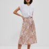 Patterned skirt with pockets