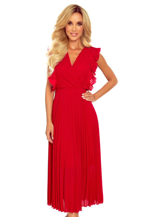 Pleated dress with ruffles and a Numoco neckline