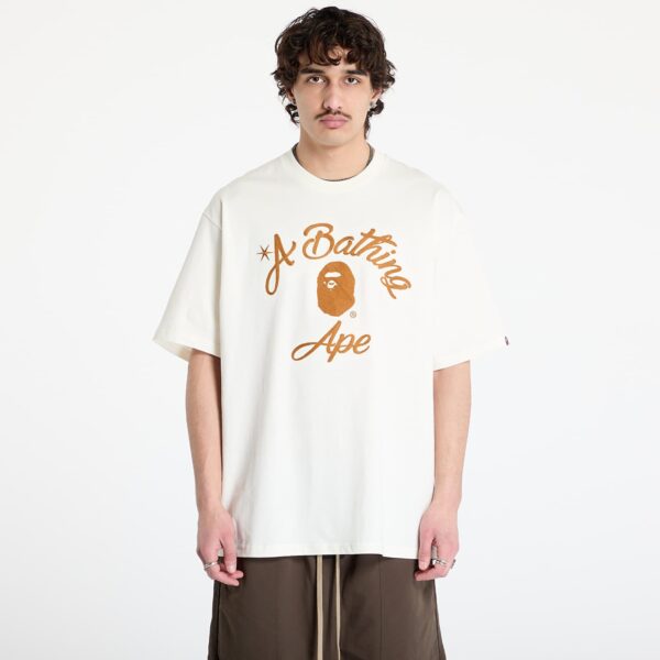 Póló A BATHING APE Chain Stitch College Relaxed Fit Tee UNISEX Ivory S-alacsony-ár