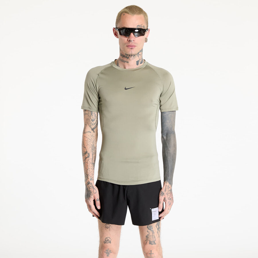 Póló Nike Pro Men's Dri-FIT Tight Short-Sleeve Fitness Top Light Army/ Black M-alacsony-ár