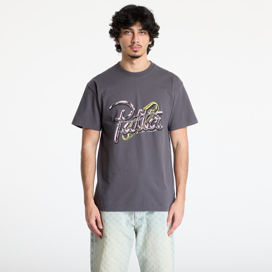 Póló Patta Pinned T-Shirt UNISEX Forged Iron S-alacsony-ár
