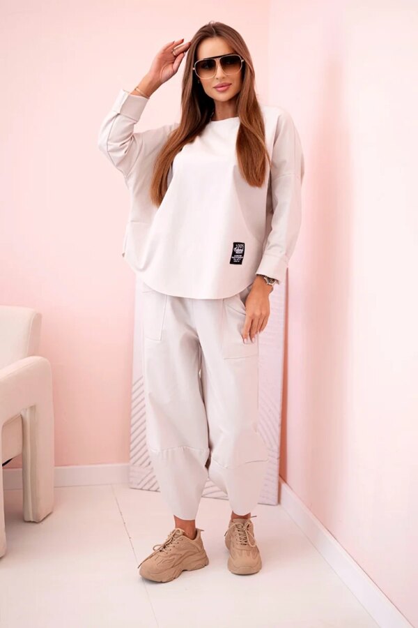 Set of sweatshirt and pants punto beige color