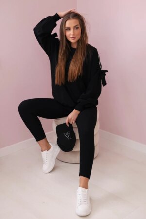 Set of sweatshirt with bow on the sleeves and leggings in black