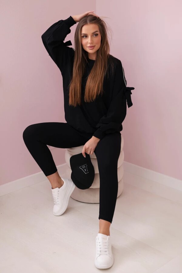 Set of sweatshirt with bow on the sleeves and leggings in black