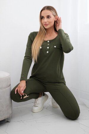 Set with a khaki-coloured press stud neckline