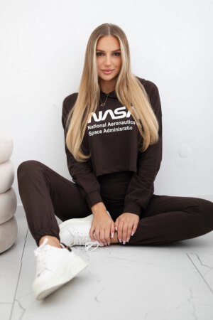 Set with brown print