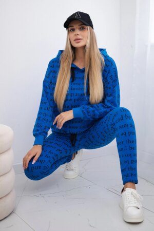 Set with purple blue print