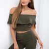 Set with ruffle khaki
