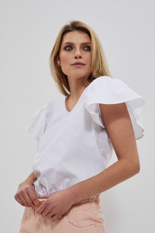 Shirt with fluffy sleeves
