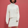 Skirt knitted with a cable