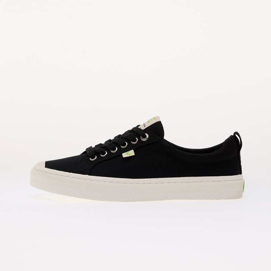 Sneakers Cariuma M Oca Low Black EUR 43.5-alacsony-ár
