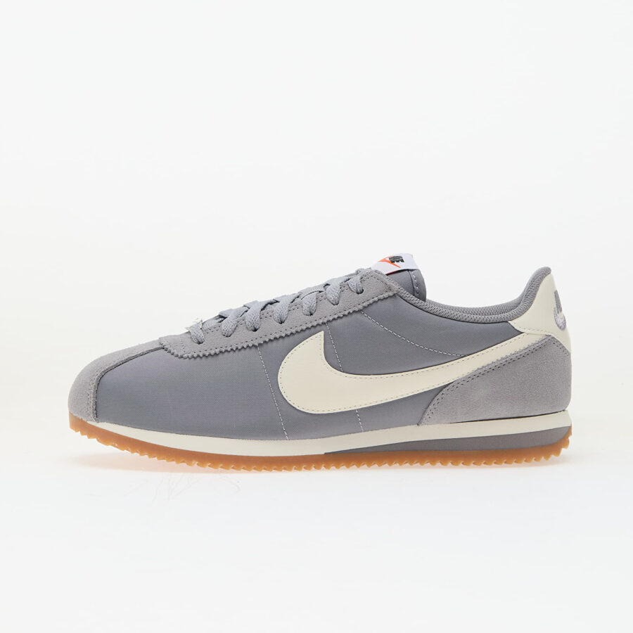 Sneakers Nike W Cortez Textile Cement Grey/ Sail-Gum Light Brown EUR 35.5-alacsony-ár