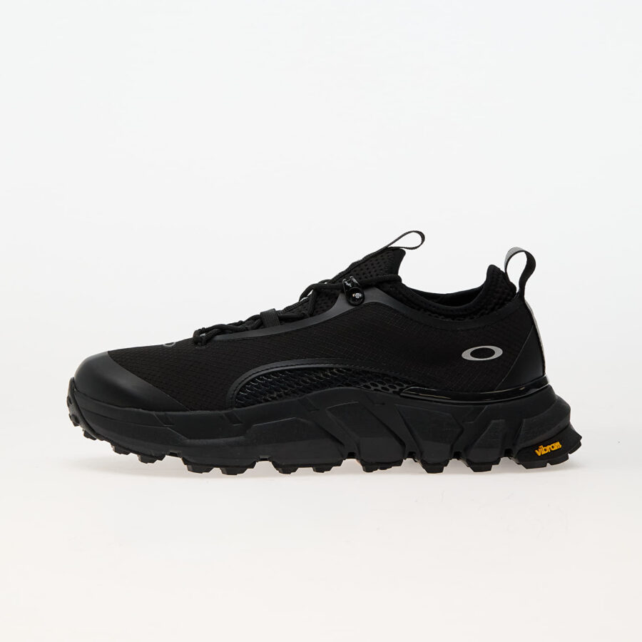 Sneakers Oakley Light Shield Triple Black EUR 41-alacsony-ár