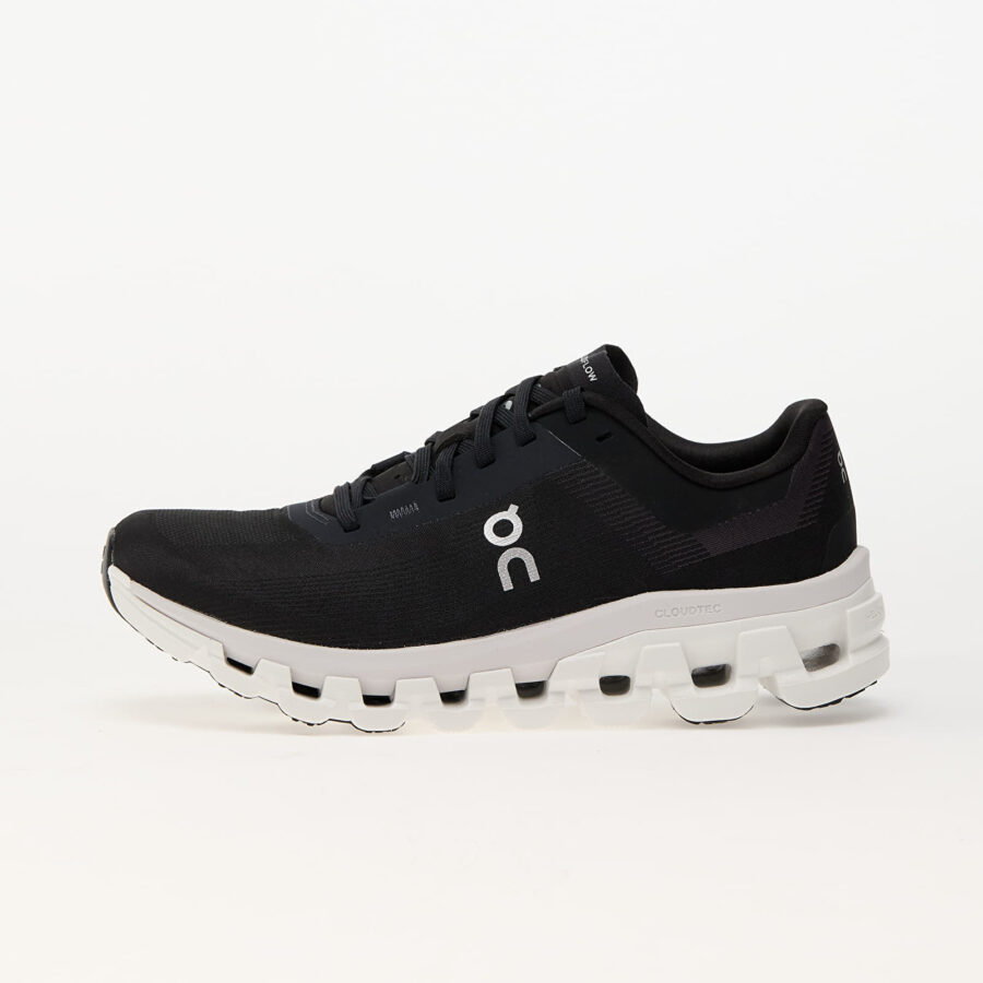 Sneakers On W Cloudflow 4 Black/ White EUR 37-alacsony-ár