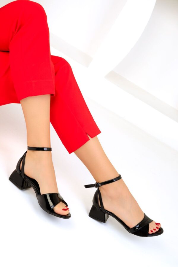 Soho Black Patent Leather Women's Classic Heeled Shoes 19375