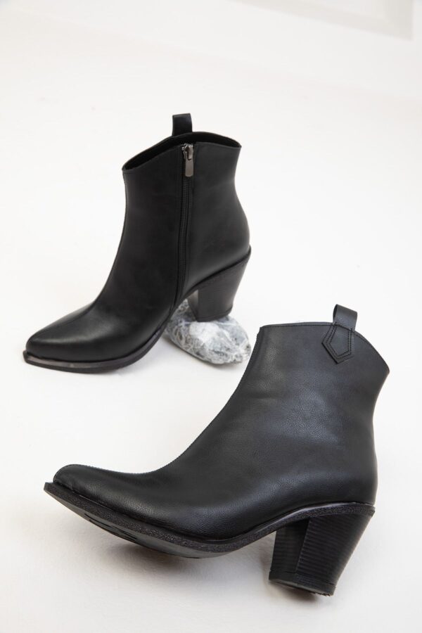 Soho Black Women's Boots & Bootie 19779