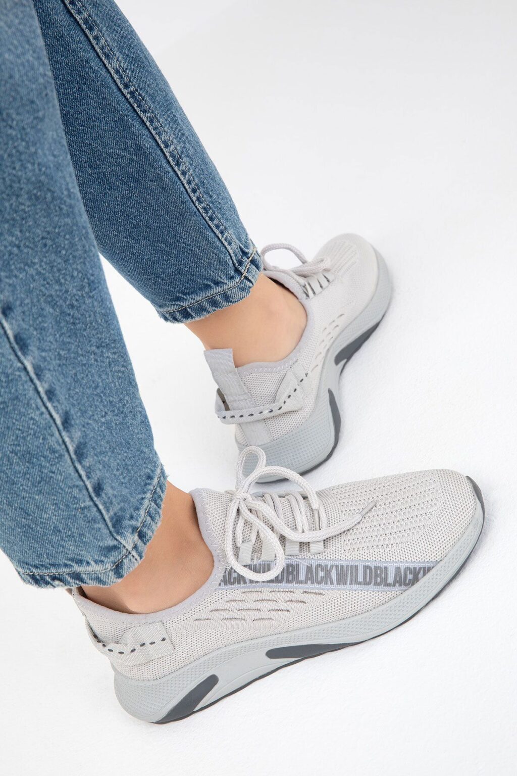 Soho Ice Women's Sneakers 19716