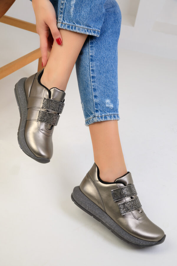 Soho Platinum Women's Sneakers 18662