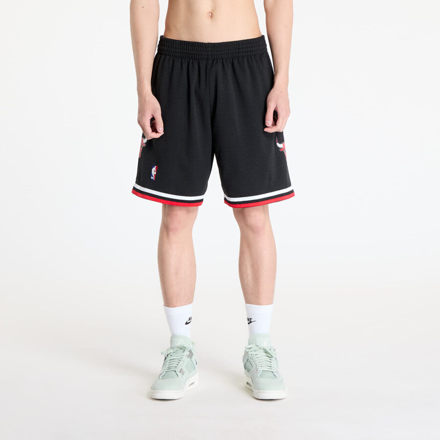 Sort Mitchell & Ness NBA Bulls 97-98 Alternate Swingman Shorts Black M-alacsony-ár