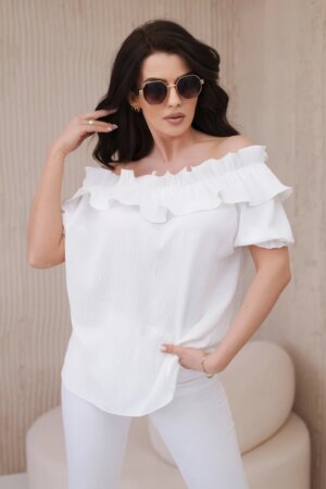 Spanish blouse with a decorative ruffle in white Spanish blouse with a decorative ruffle in white