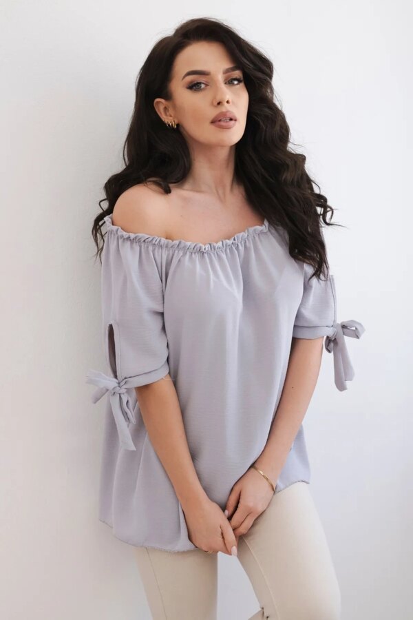 Spanish blouse with a tie on the sleeve in gray color