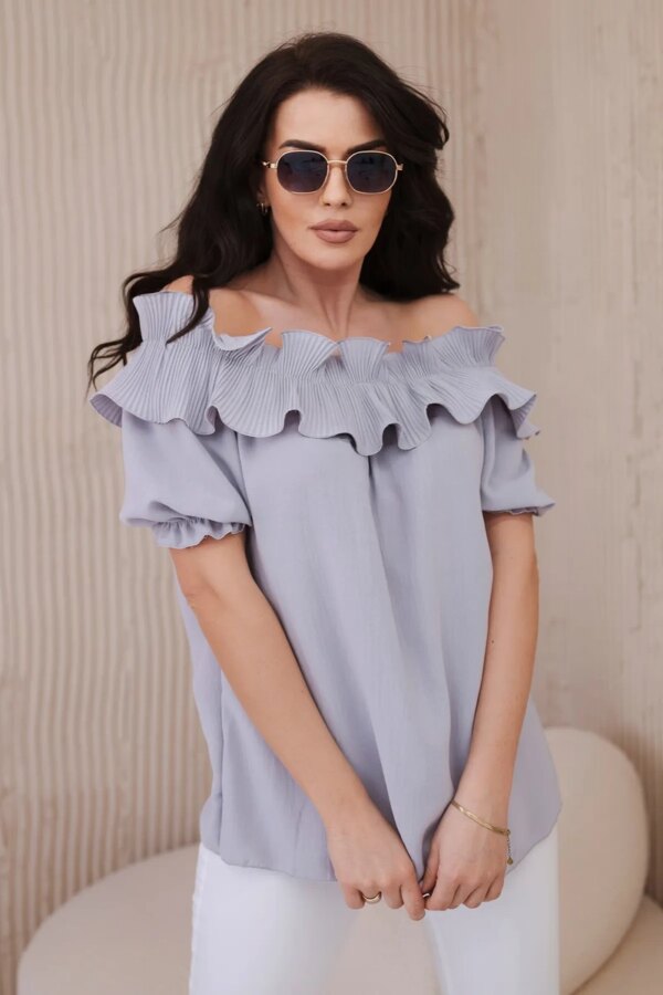 Spanish blouse with decorative ruffle in gray color