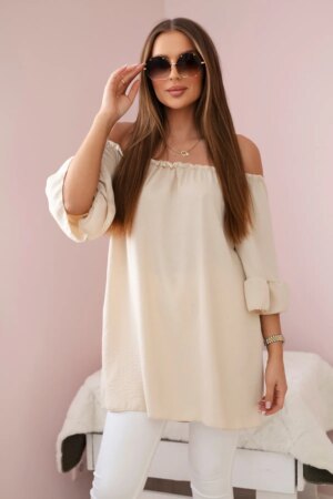 Spanish blouse with ruffles on the sleeve beige Spanish blouse with ruffles on the sleeve beige