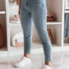 Spodnie damskie jeansowe slim fit CURVITA niebieskie Dstreet