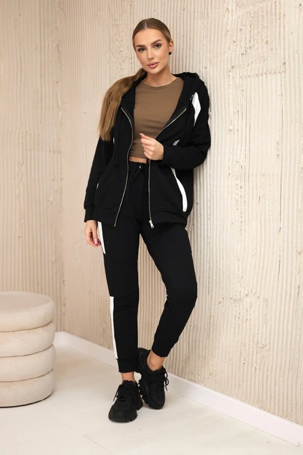 Sports set with black stripes