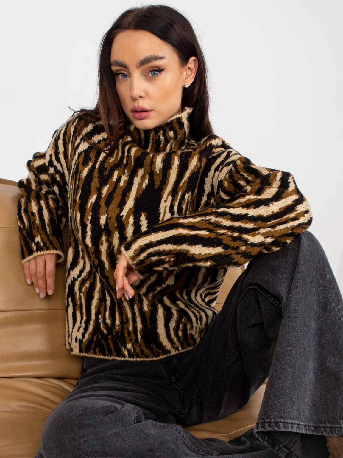Sweater-EM-SW-1017-01.60-black-beige