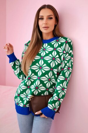 Sweater with a geometric motif in green color